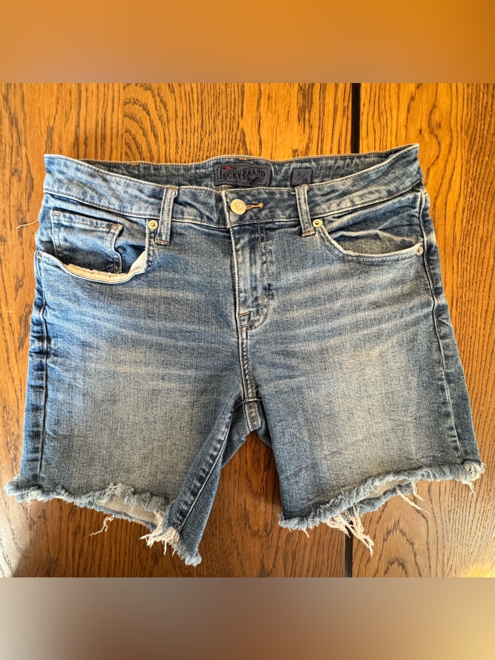 Lucky Brand Frayed Hem Light Medium Wash Women's Jeans Size 6 Size 28